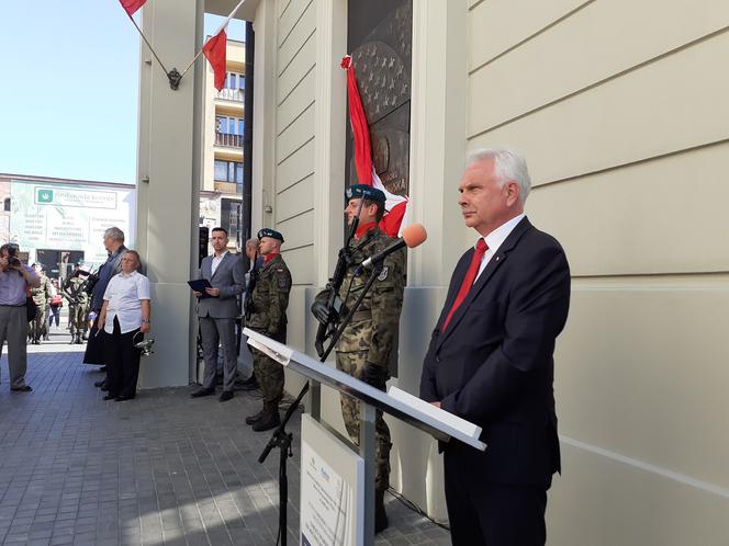 Odsłonięcie tablicy upamiętniającej 100-lecie Cudu nad Wisłą