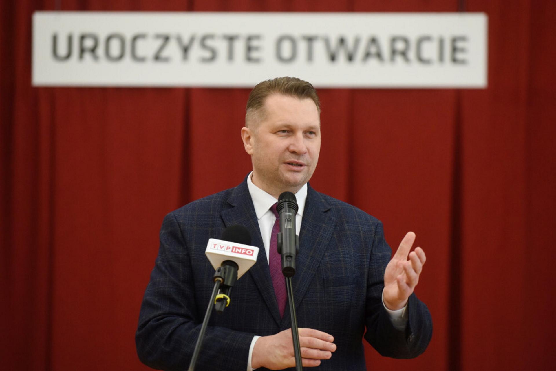 Przemyslaw Czarnek. Otwarcie strzelnicy pneumatycznej w XXVII LO im. Zesłańców Sybiru w Lublinie