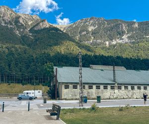  Canfranc Estación, Hiszpania. Dawny dworzec kolejowy zamienił się w luksusowy hotel