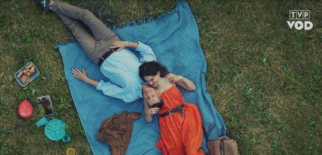 M jak miłość odcinek specjalny 25 lat serialu. Paweł (Rafał Mroczek), Franka (Dominika Kachlik)