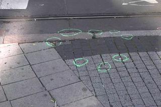 Kolorowe kręgi pojawiły się na ulicach Poznania. Czym jest akcja Kreda wstydu? [WIDEO]