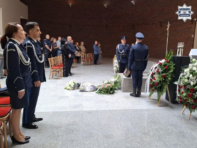 Żałoba wśród policjantów. Z honorami pożegnali kolegę, którego zabrała ciężka choroba