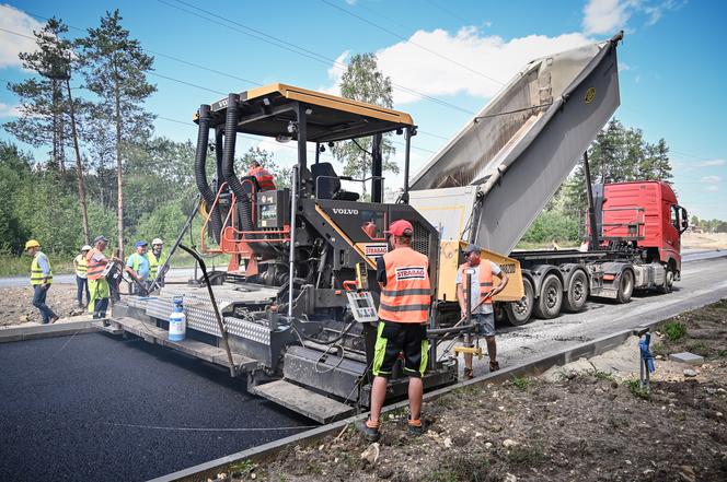 Budowa przedłużenia ul. Korfantego w Częstochowie na półmetku.