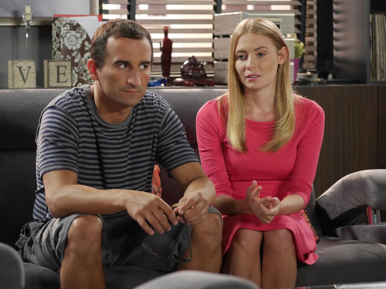 Pierwsza miłość. Kaśka (Misiek Koterski), Kasia (Karolina Chapko)