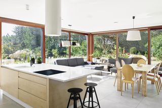 Bryła i wnętrza domu o niestandardowych poziomach