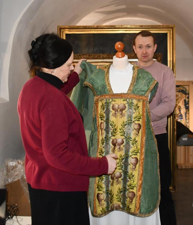 Naukowcy z Politechniki Lubelskiej skanują w 3D zabytkowe szaty liturgiczne. Będzie je można zobaczyć w internecie
