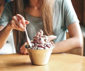 Często sięgasz po słodycze i słodkie napoje? To sygnał, że brakuje ci witamin