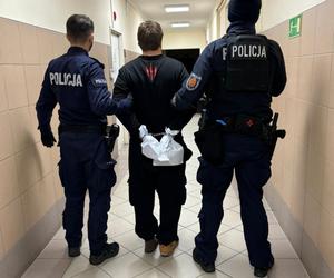 Atak nożem w szpitalu w Warszawie. Napastnik dostał zarzuty usiłowania zabójstwa