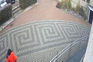 Policja szuka dwóch sprawców kradzieży w Mysłowicach