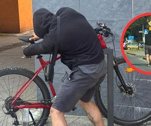Nietypowa kradzież w Katowicach. Złodziej ukradł rower razem z... barierką