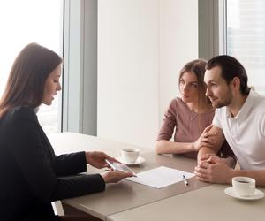 Umowa rezerwacyjna mieszkania od dewelopera - ile kosztuje i na czym polega?