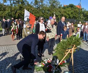 Obchody 80. rocznicy wybuchu Powstania Warszawskiego w Toruniu. Mieszkańcy grodu Kopernika pamiętają o bohaterach