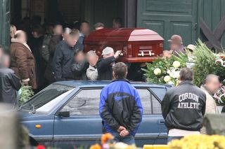 Sprawdziliśmy, gdzie spoczywają najwięksi zbrodniarze. Groby morderców i prawdziwych gangsterów na Mazowszu