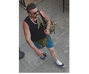 Mężczyzna z wojskowym plecakiem i tatuażami poszukiwany przez policję. Opublikowali zdjęcia