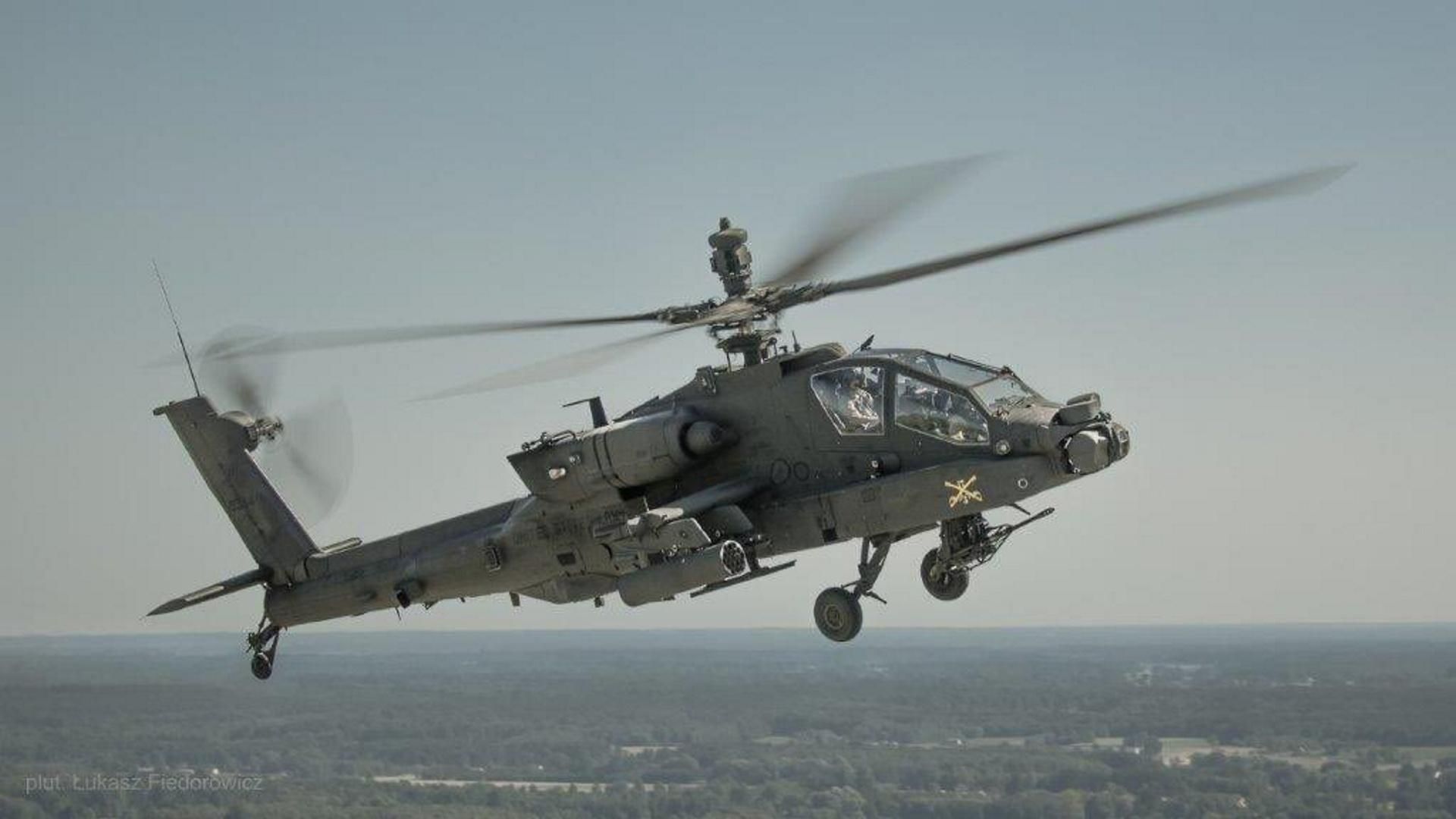 Apache AH-64E