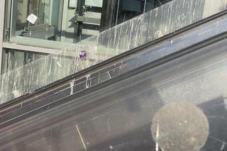 Unieruchomione schody na krakowskim dworcu. Czy w końcu zaczną działać?