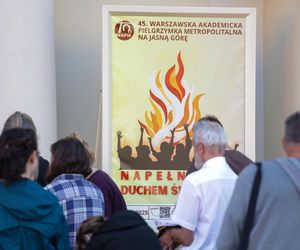 Uczestnicy 45. Warszawskiej Akademickiej Pieszej Pielgrzymki Metropolitalnej na Jasną Górę