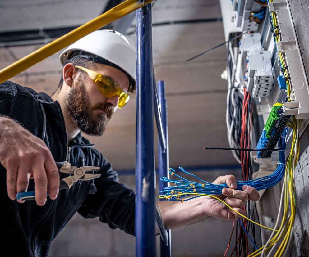 Układanie przewodów elektrycznych norma i przepisy