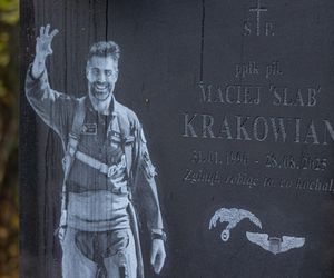 Tak wygląda grób Macieja Krakowiana przez 1 listopada