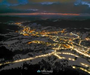 Krynica-Zdrój nocą. Niesamowite zdjęcia z serca Małopolski! 