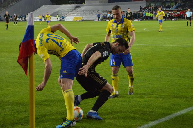 Górnik Zabrze - Arka Gdynia: Nieważny styl, ważne punkty [ZDJĘCIA KIBICÓW]