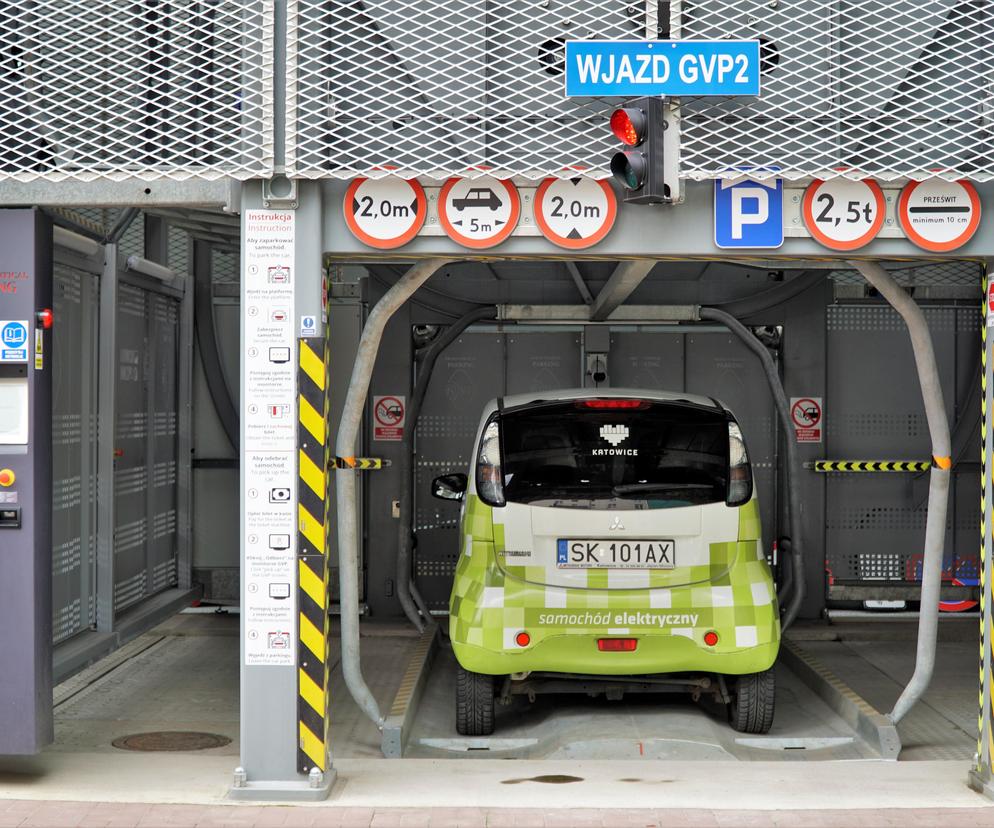 Nowoczesny parking automatyczny w Katowicach już po odbiorach. Czas na testy