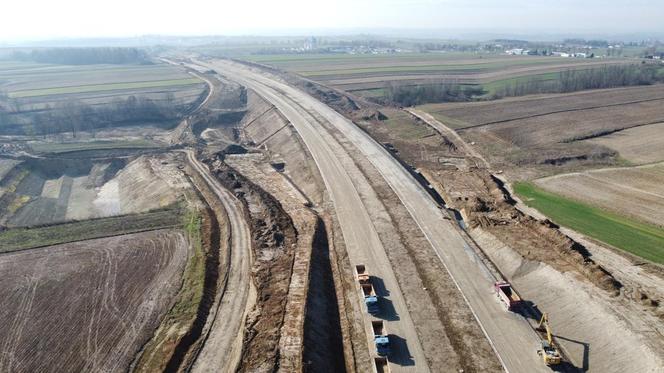 Trwa budowa S7 na odcinku Miechów - Szczepanowice