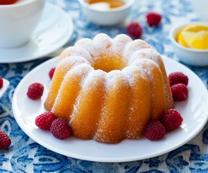 Puszysta babka bez jajek, bez mleka, bez masła: łatwy przepis na ciasto w 15 minut