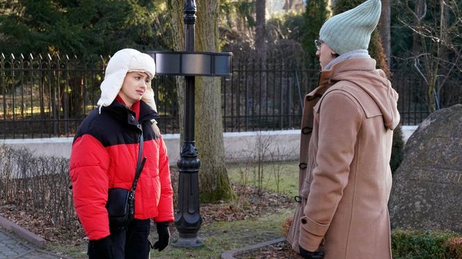 Barwy szczęścia odc. 2650. Kajtek (Jakub Dmochowski), Oliwka (Wiktoria Gąsiewska)