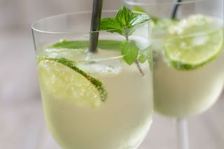 Hugo: przepyszny drink z bąbelkami