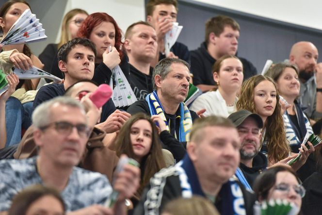 CUK Anioły Toruń - BKS VISŁA PROLINE Bydgoszcz. Zdjęcia kibiców i zawodników z meczu