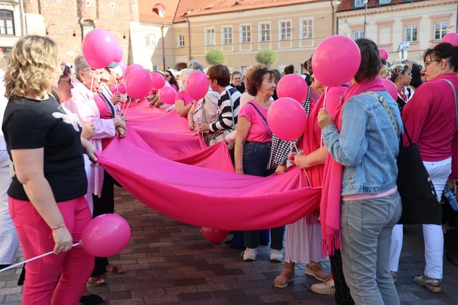 W centrum Lublina królował róż! Przez miasto przeszedł Marsz Różowej Wstążki