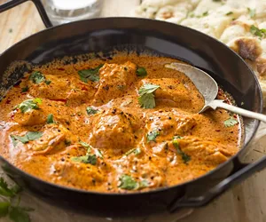 Kukul Mas curry. Pomysł na urzekające aromatem tradycyjne danie ze Sri Lanki