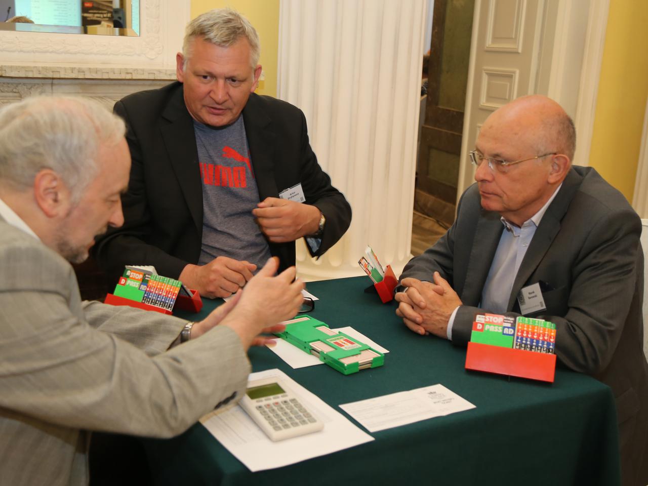 TURNIEJ PRZYJACIÓŁ BRYDŻA.