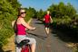 Bieganie po ścieżkach rowerowych - sprawdź, za co można dostać mandat