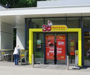 Biedronka znowu zaskakuje promocjami. Akcje 5+5 gratis, wyprzedaże i voucher do odebrania 