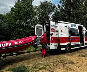Dramatyczna akcja poszukiwawcza we Wrocławiu. Kobieta zaginęła przy stawach 