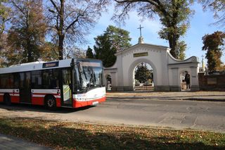 Zmiana organizacji ruchu na ulicach Konina we Wszystkich Świętych