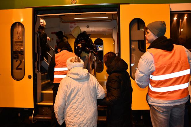 Pociąg humanitarny Mazowsza przywiózł 650 Uchodźców [FOTO]