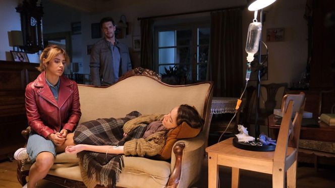 M jak miłość odc. 1850. Kama (Michalina Sosna), Marcin (Mikołaj Roznerski), Martyna (Magdalena Turczeniewicz)