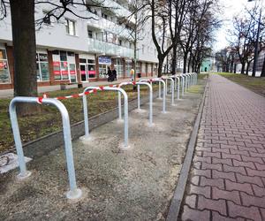 Montaż 3000 stojaków rowerowych w 300 punktach w Warszawie