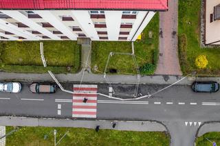 Zapadlisko przed blokiem Siemianowicach Śląskich