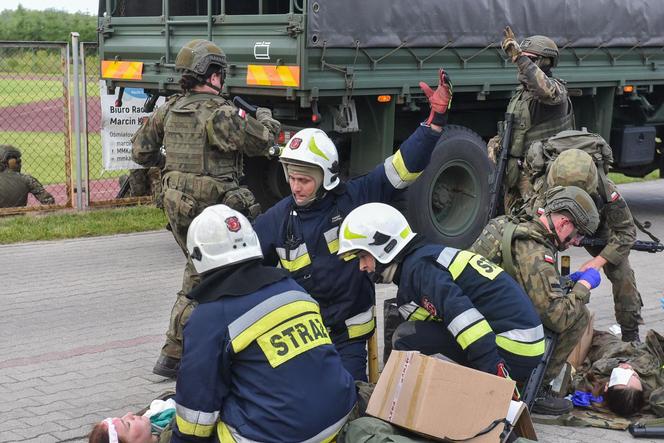 Efektowne ćwiczenia WOT w Czernikowie pod Toruniem. "Scenariusz zakładał atak przeciwnika na szkołę z kilkudziesięcioma uczniami"