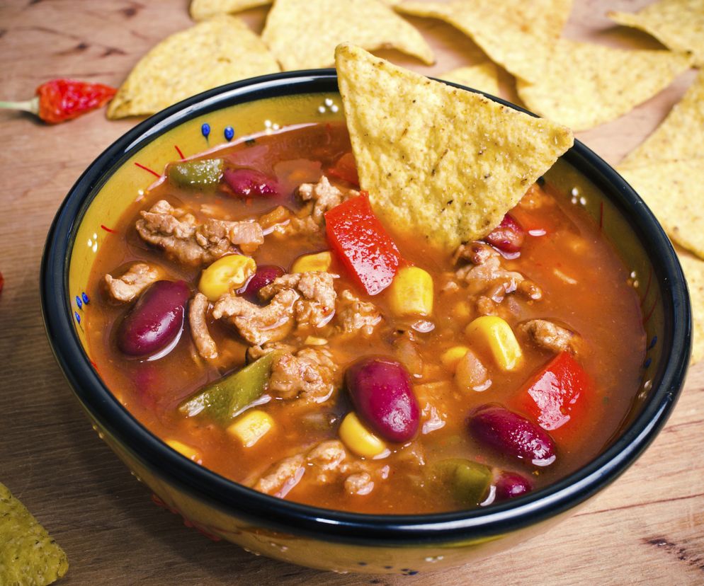 Zupa meksykańska z mieloną wołowiną i fasolą