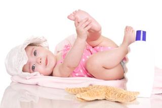 Podróż z niemowlakiem oczami lekarza pediatry: porady dla rodziców