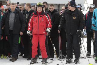 Zjeżdżajcie! Dwóch dyktatorów pogodziło się na nartach 