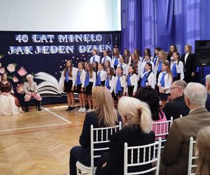 Uroczystość jubileuszowa w siedleckiej Dziesiątce była okazją do wspomnień