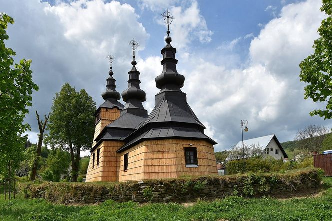  Ta małopolska wieś należała do biskupów. Kapłani nie chcieli jej oddać nawet królowi