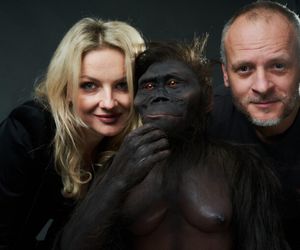 Mineral Expo w Pałacu Kultury ze szkieletem ichtiozaura