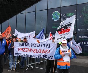 Protest Solidarności w Katowicach przed MCK. Chodzi o konferencję klimatyczną PRECOP